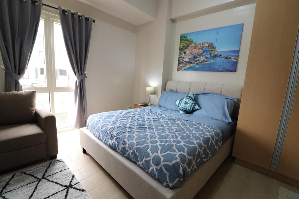81 Newport Blvd Studio Across from T3 Newport Near World Resorts Images