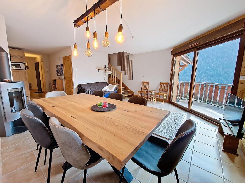 Grand duplex proche Super Châtel