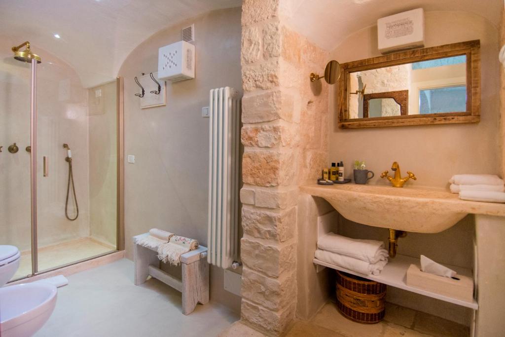 Koupelna v ubytování Masseria Salinola