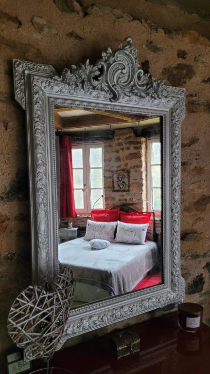 Le Manoir des Pélies, Maison d'hôtes de charme, Jacuzzi, Piscine, Rivière - Suite Con Balcón