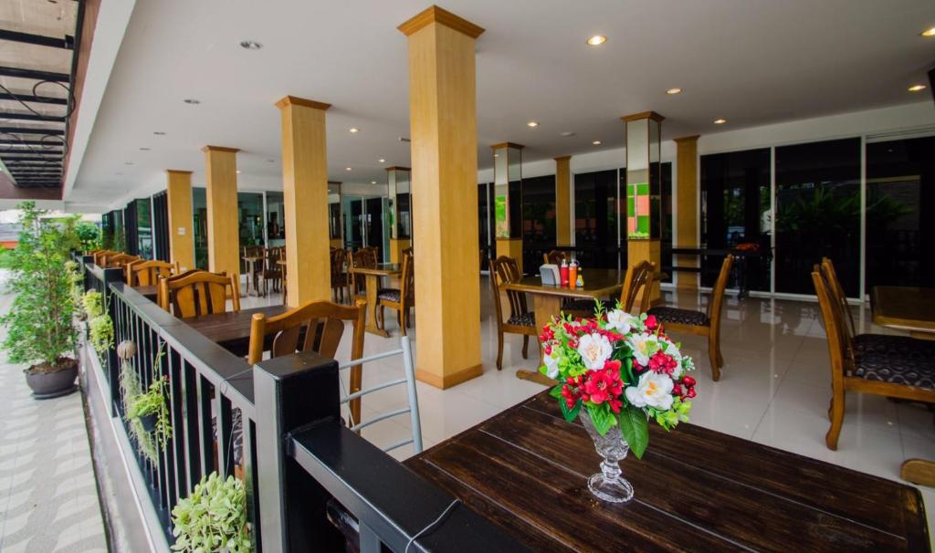 TH beach hotel - Resim 8