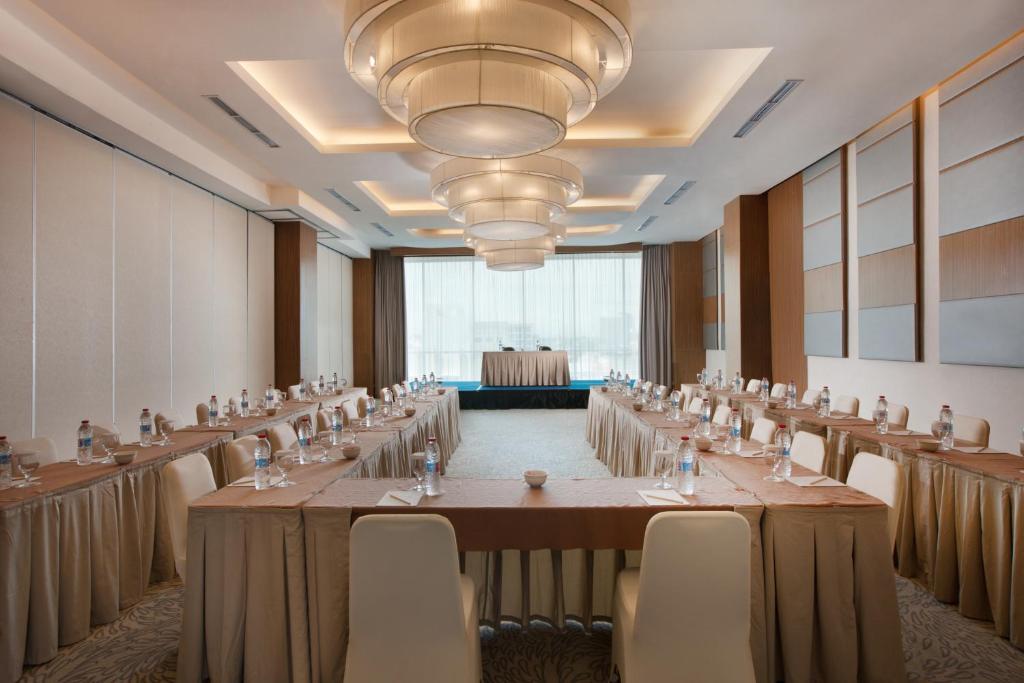 Konferenční prostory v ubytování Hotel Santika Radial Palembang