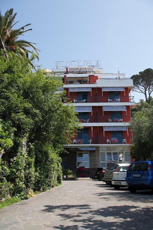 Budova, kde se hotel nachází