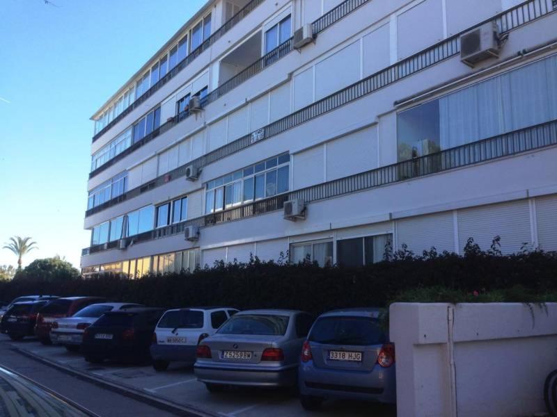 Budynek, w którym mieści się apartament