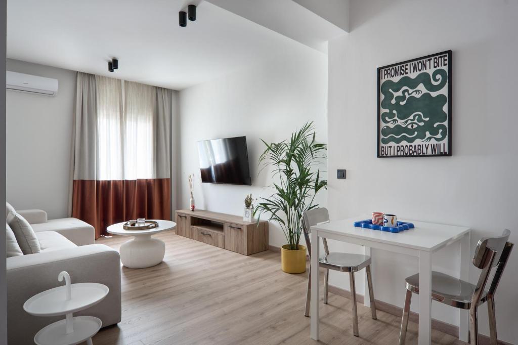 Cozy Apartment steps away from Acropolis and the Metro Station by Lumen Living
