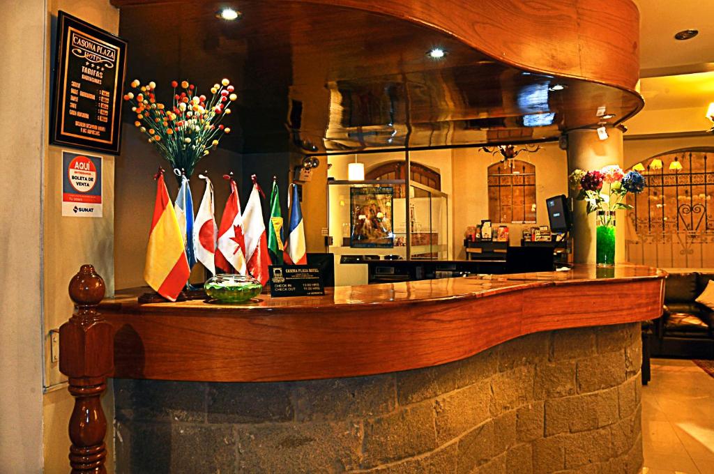 El salón o zona de bar de Casona Plaza Hotel Puno