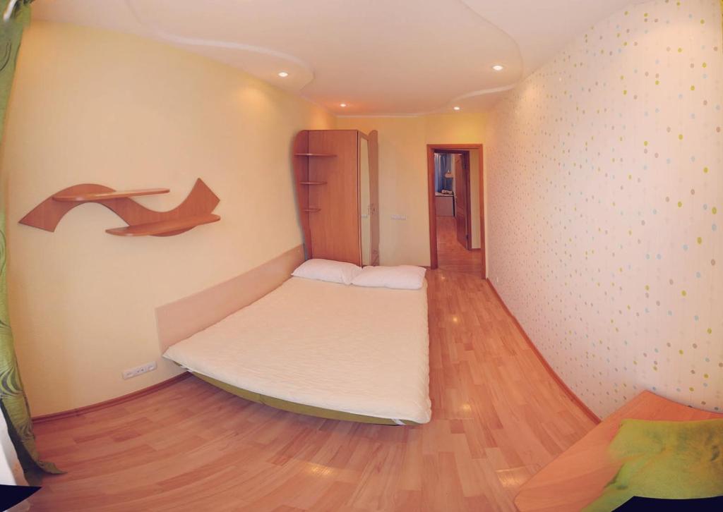 Poltava Green Apartments - Three-Bedroom Apartment