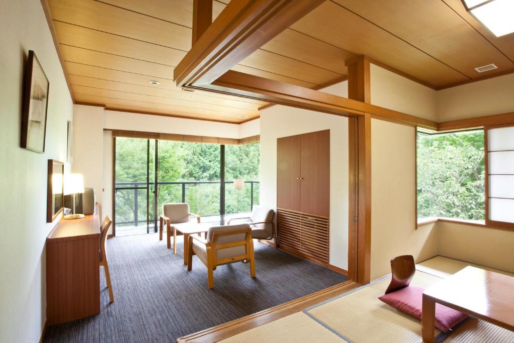 Posezení v ubytování Shiki Resort Gora Saika