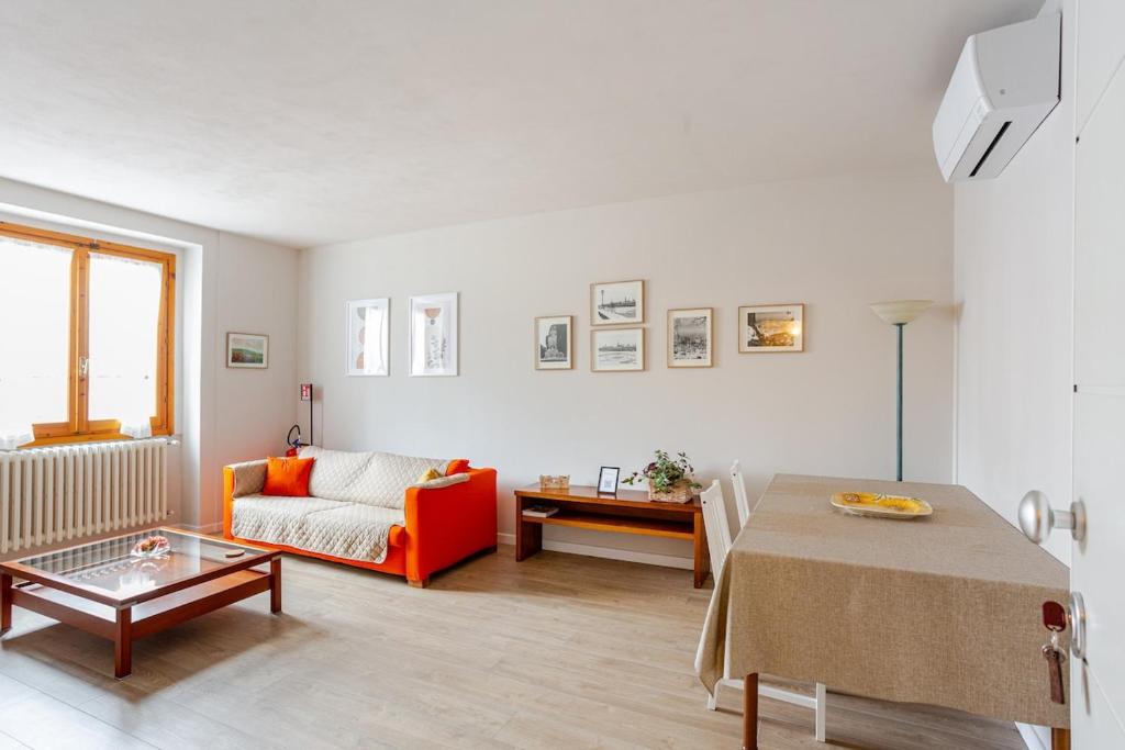 a living room with a couch and a table at Signa, Firenze Casa Pilade in Signa
