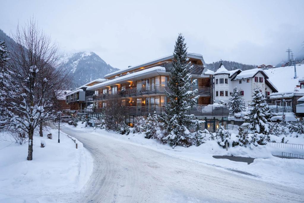 Skihotel Galzig B&B