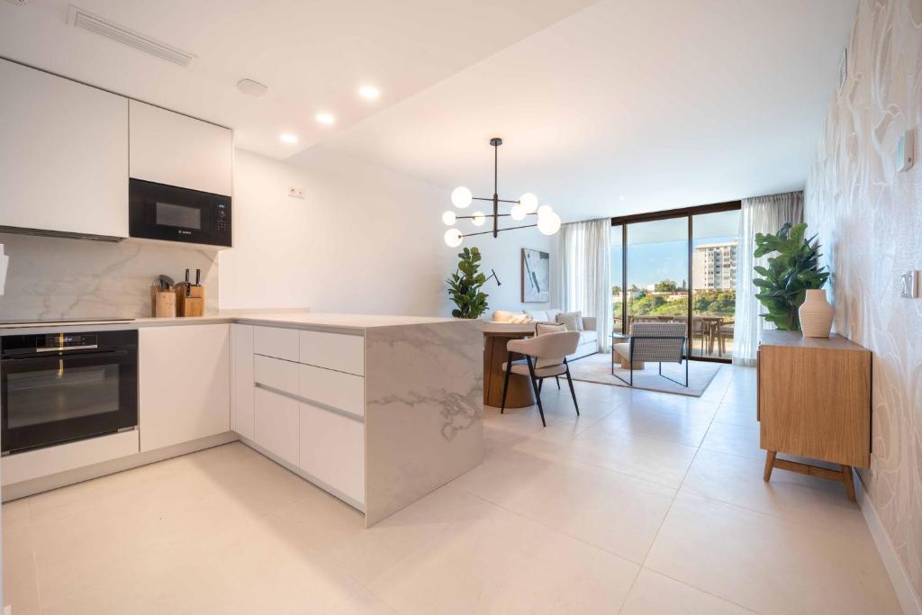 Infinity View - Seaview Terrace and Pool, Las Lomas, Fuengirola