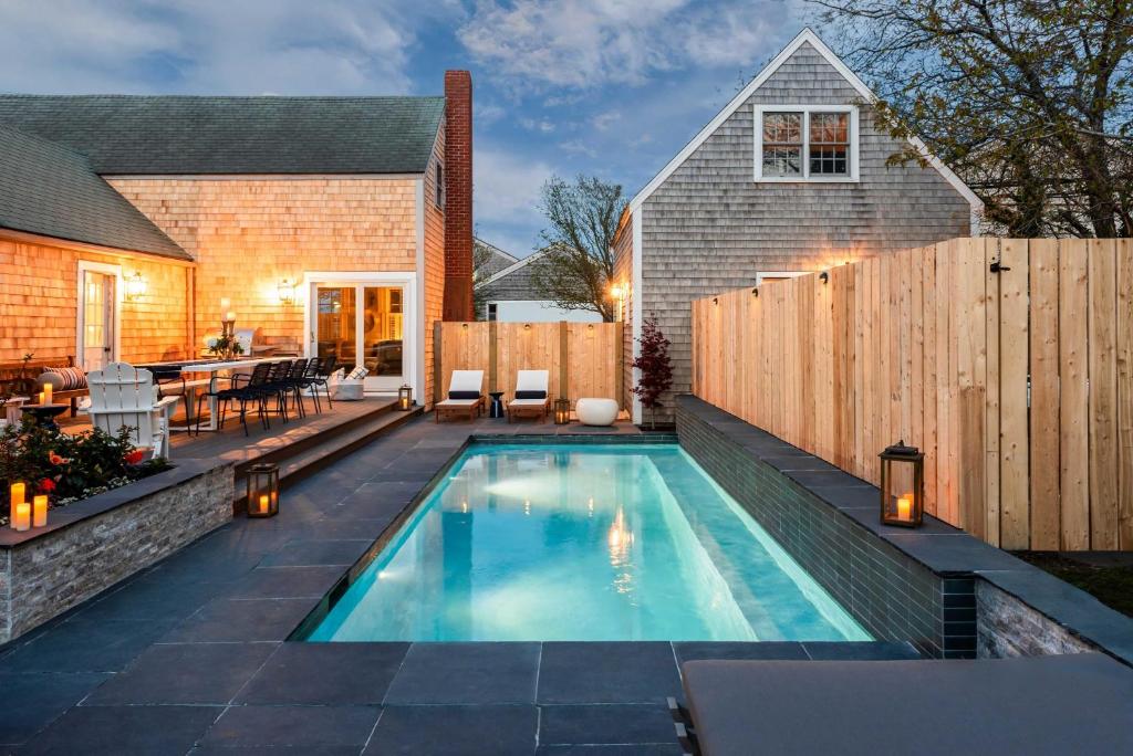 Beautiful Historic Home Heated Pool & Hot Tub