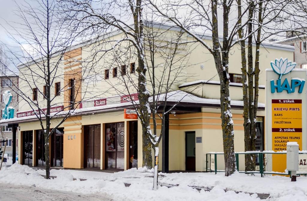 Hoone, kus võõrastemaja asub