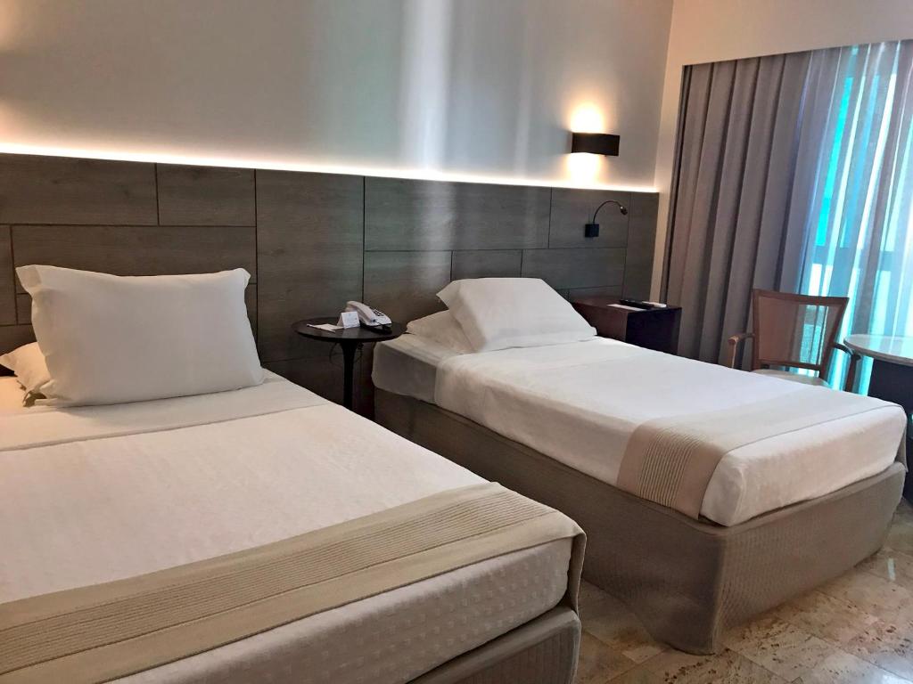 Hotel Atlante Plaza guest room amenities