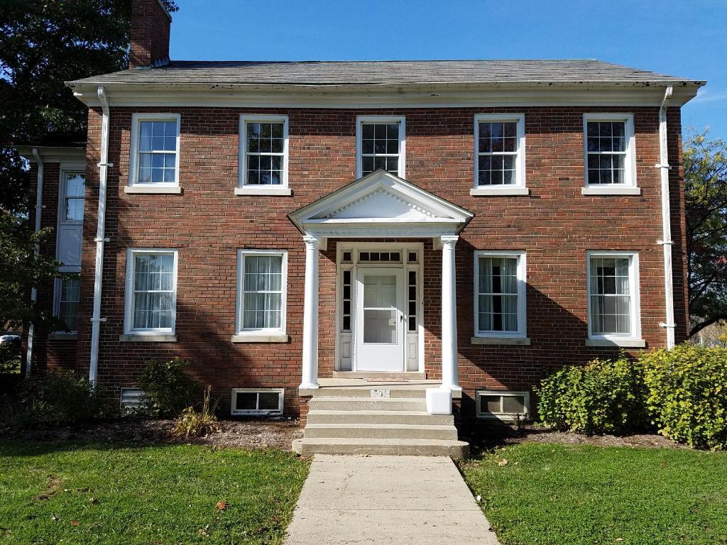 Fort Harrison State Park Inn - 