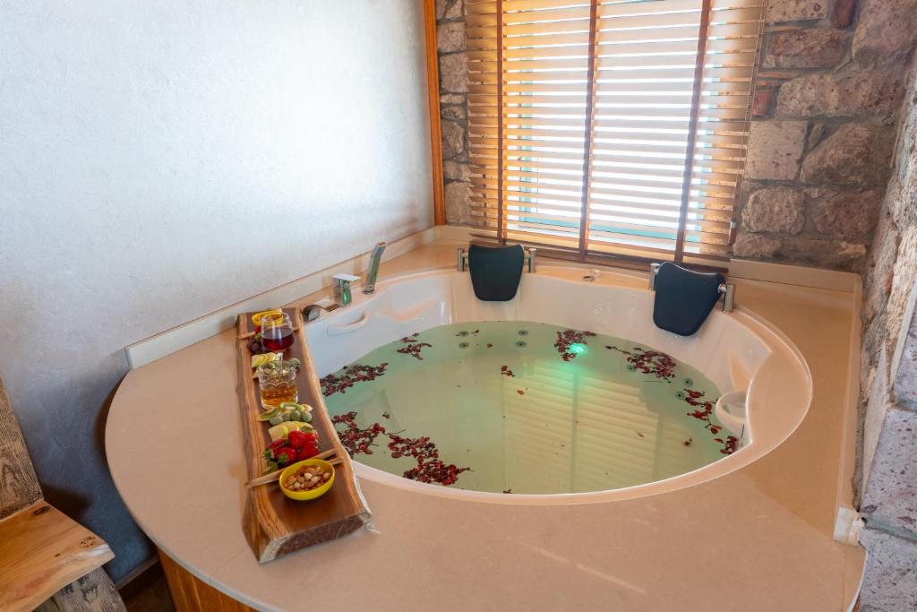 Tetka Konukevi - Chambre Lit Queen-Size Avec Baignoire Spa