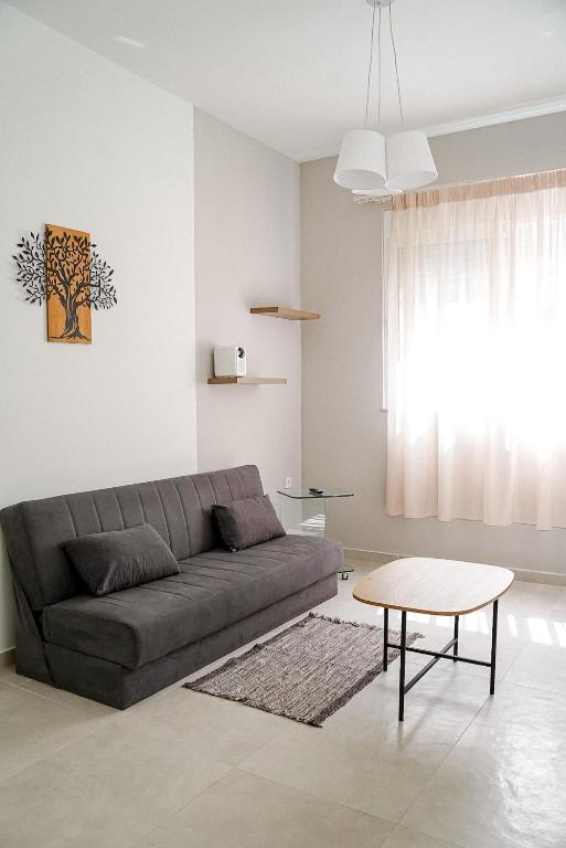 HeKo Collection Modern stay near Marina Zeas