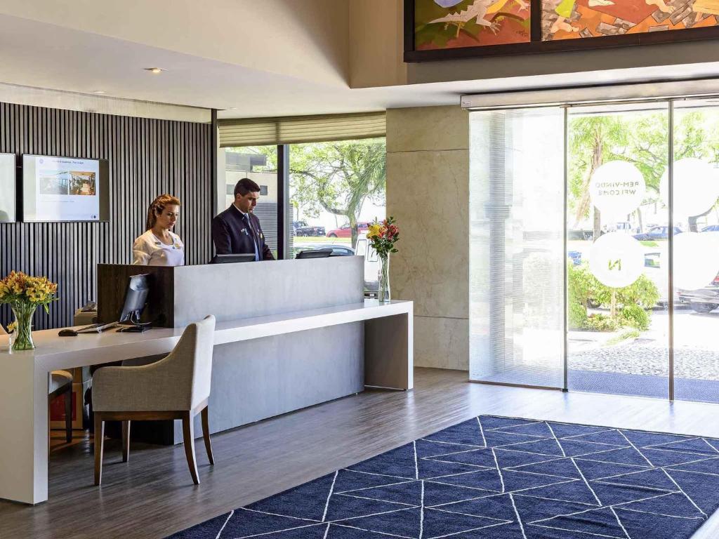 Novotel Florianopolis tesisinde konaklayan konuklar