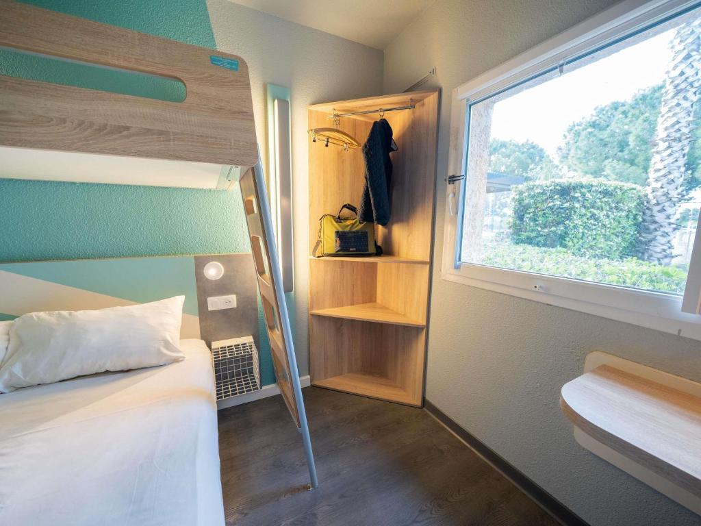 ibis budget Narbonne Est - Triple Room