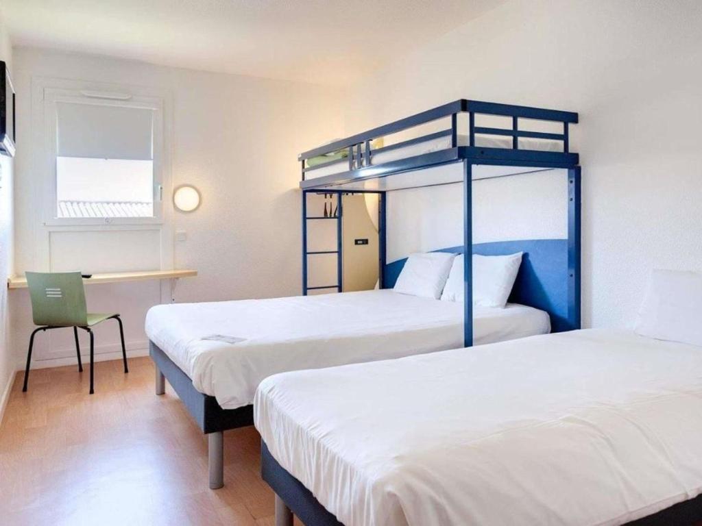 Ibis Budget Agen - 家庭间 - 带一张双人床和两张单人床