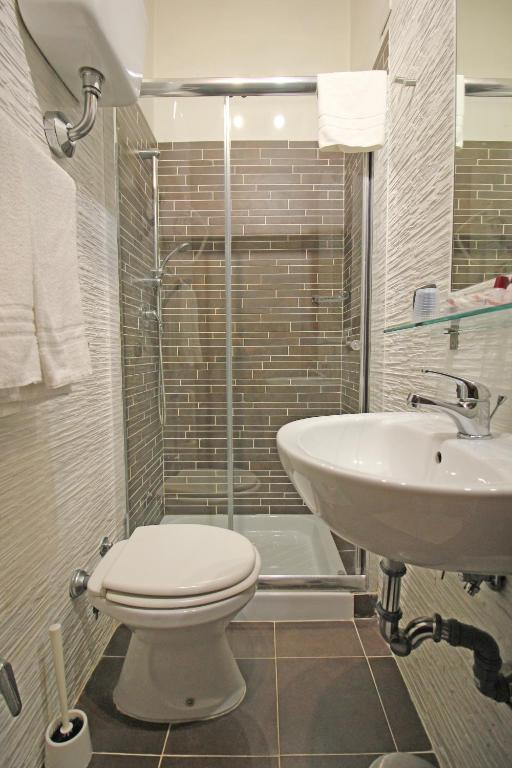 Koupelna v ubytování Hotel Charter