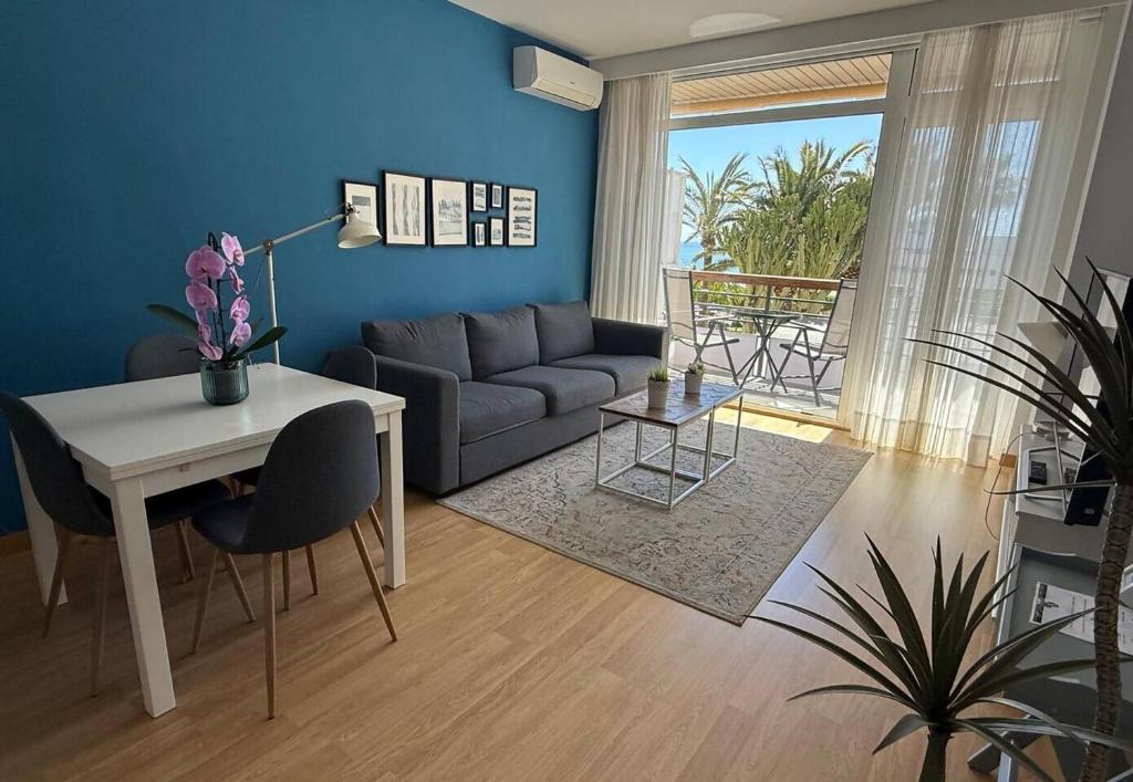 Castillo Santa Clara Sea View Luxury Apartment with Beach Lift