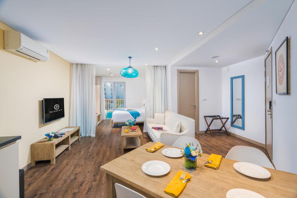 Studio Deluxe includes unlimited Jjimjilbang Spa