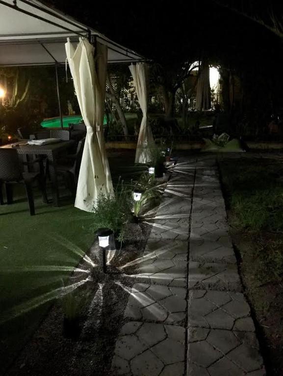 Zahrada ubytování Tikay Suite Hotel
