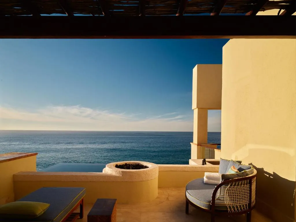 One-Bedroom Estrella Suite with Plunge Pool