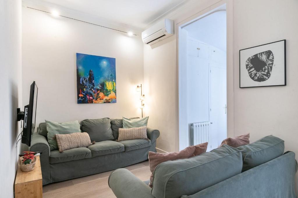 Experience local life in the heart of Gracia, Barcelona