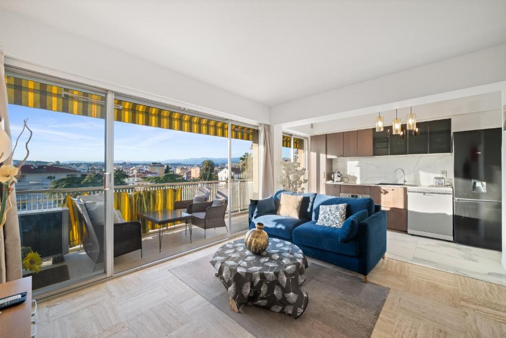 PWS - Beautiful terrace near Martinez and beaches