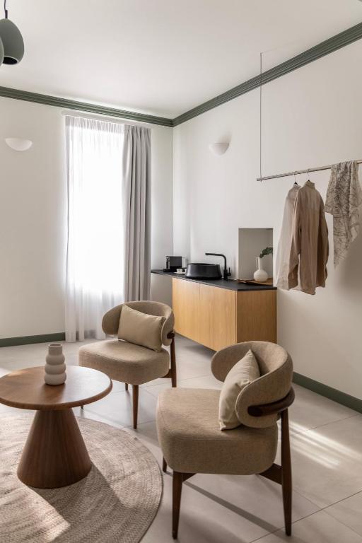 Whisper Athens Suites - One-Bedroom Suite