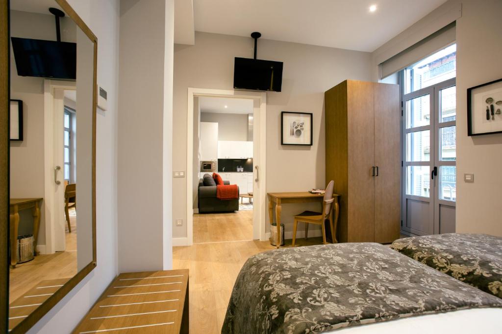 Legazpi Doce Rooms & Suites - 11