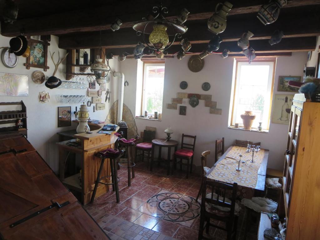 Restaurace v ubytování Nicoláj Vendégház és Tanya