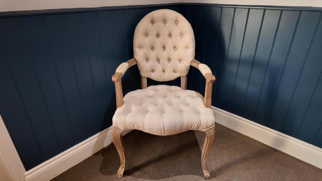 The Gregory Arms - Superior King Room