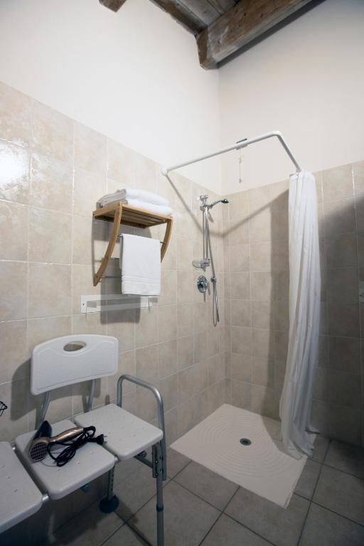 Locanda del Borgo in Langa - Chambre Double - Accès Personnes Handicapées