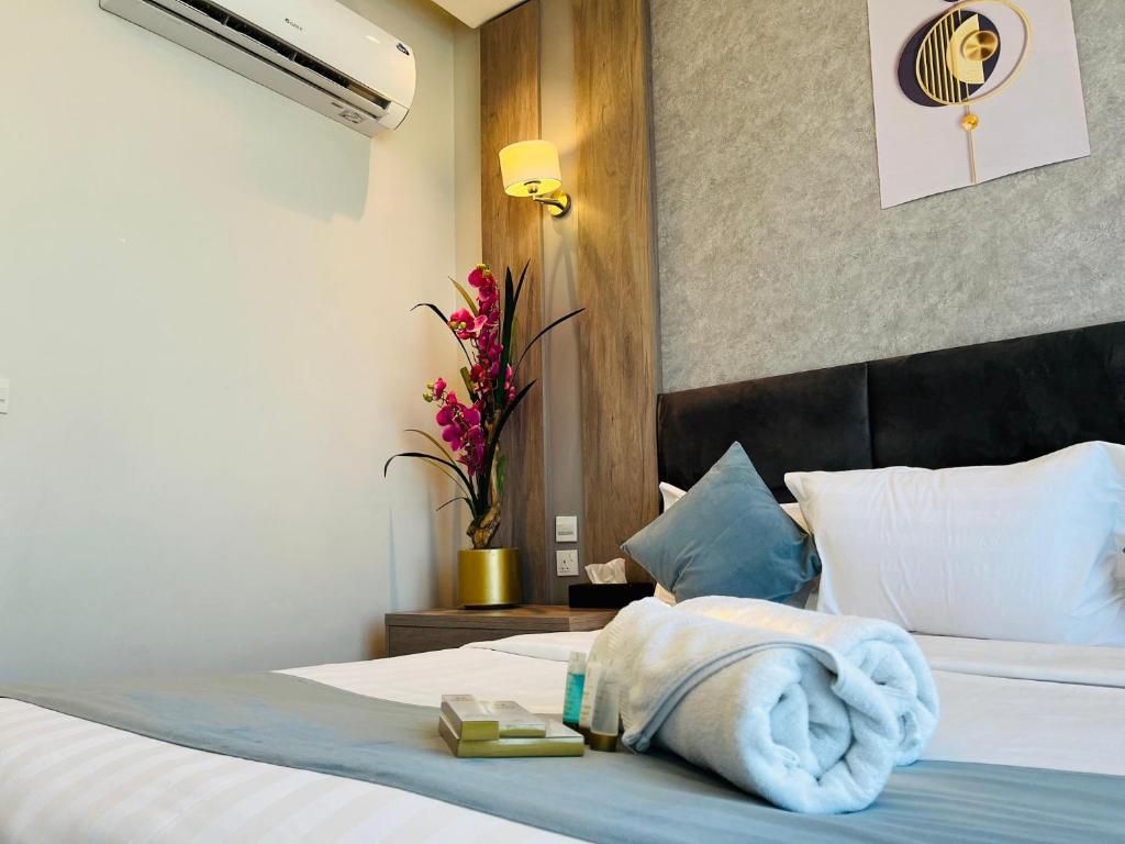 LIAN PARK HOTEL