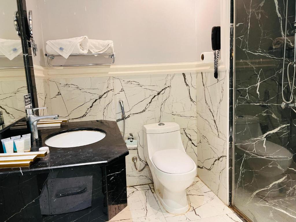 LIAN PARK HOTEL