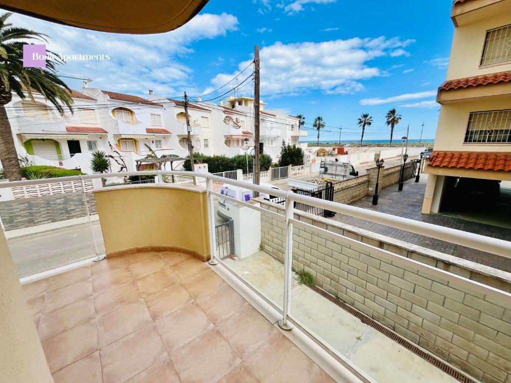 Primera Línea de playa Voramar BookApartments