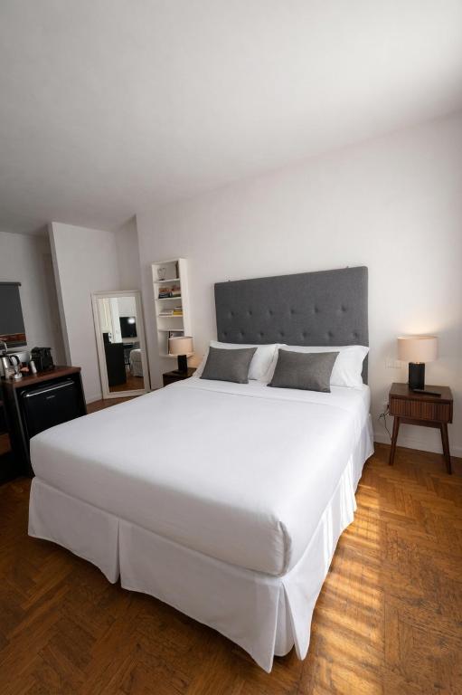 Bari LandLord 71 - Central Rooms - Superior Double Or Twin Room