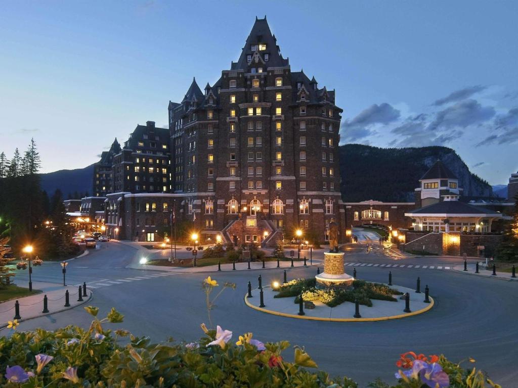 Fairmont Banff Springs photo