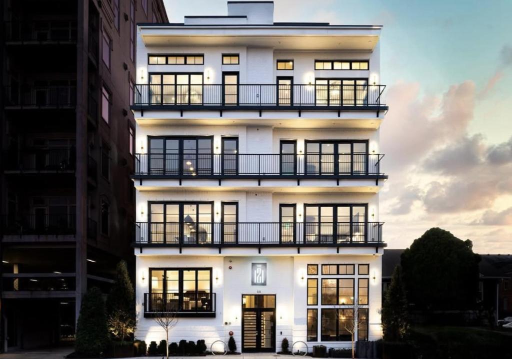 The 121 Hotel - Housity