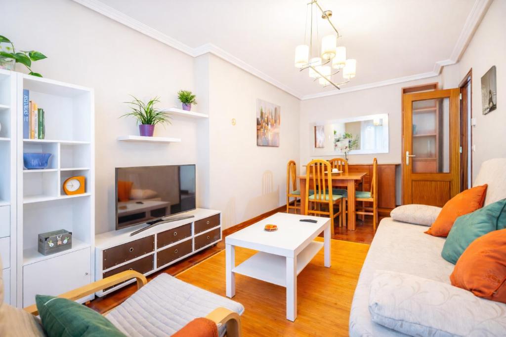 Luminoso y acogedor apartamento en GIJON - Hizvo