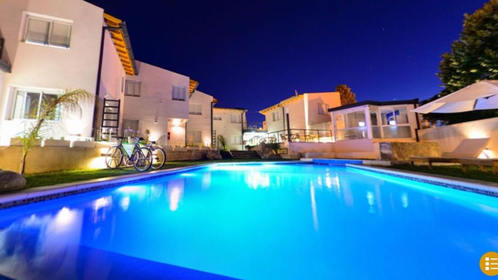 Bazén v ubytování Good Life Resort nebo v jeho okolí