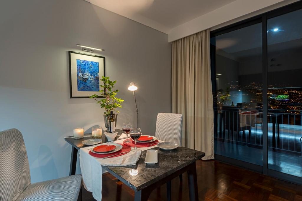 Belvedere Boutique - Adults only - 18