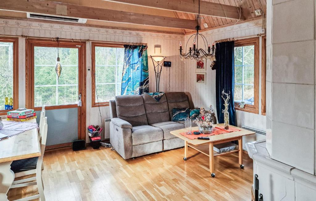 Amazing Home In Sandhem With Sauna