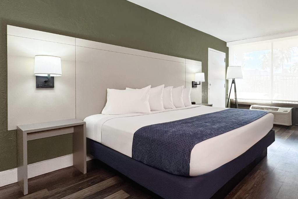 Avanti Palms Resort And Conference Center - 