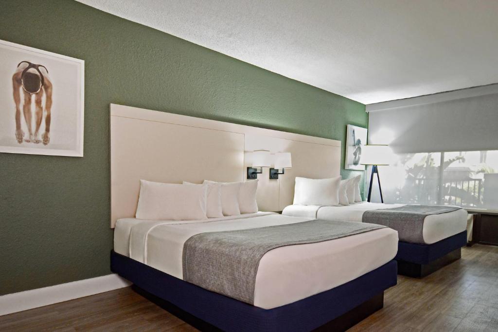 Avanti Palms Resort And Conference Center - 
