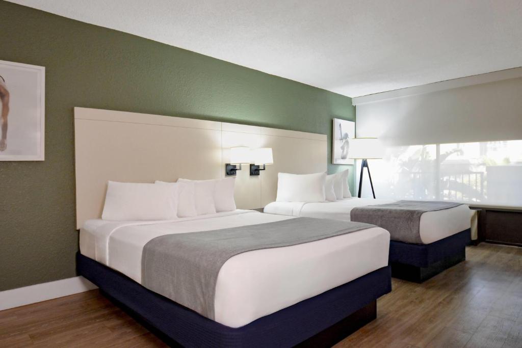 Avanti Palms Resort And Conference Center - 
