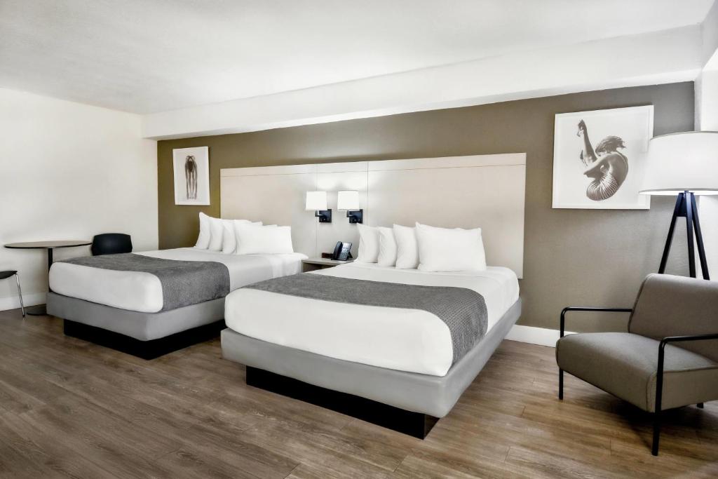 Avanti Palms Resort And Conference Center - 